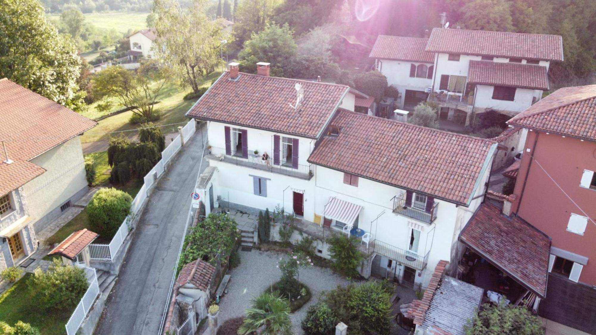 ホテル La Casa Di Pietro Cerrione エクステリア 写真